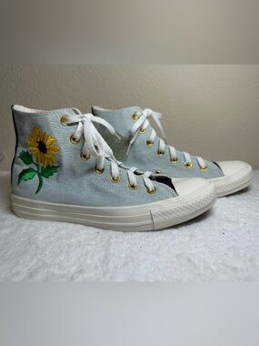 Size 8 - Converse Chuck 70 High Embroidered Floral Print - Chambray Blue W
